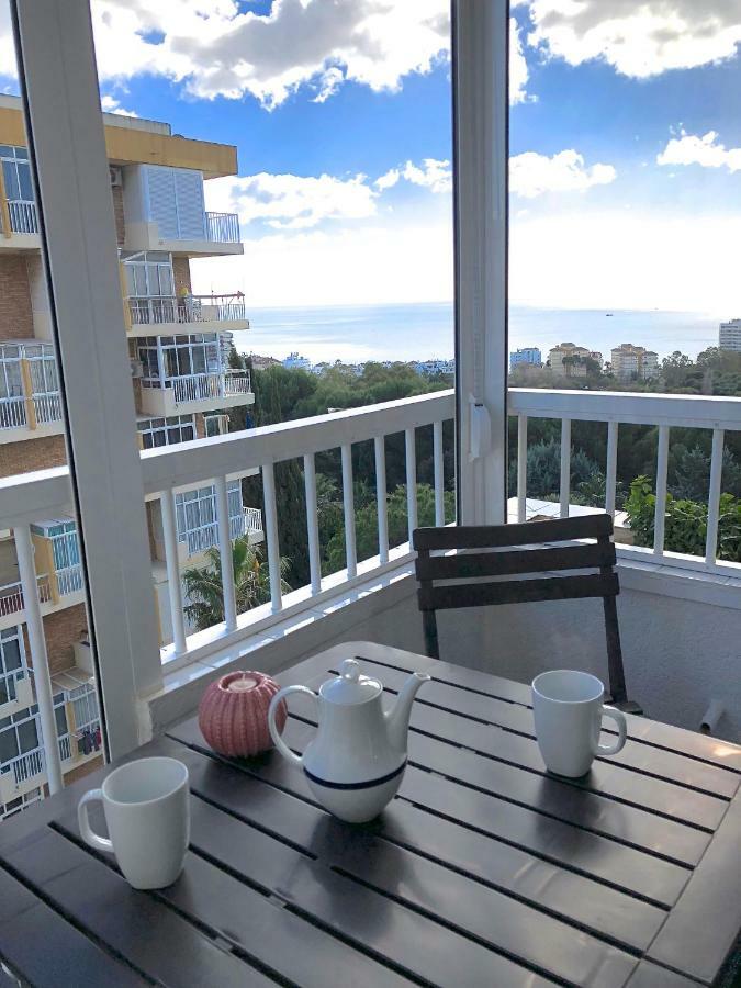 Sea View Apartment Benalmadena Luaran gambar